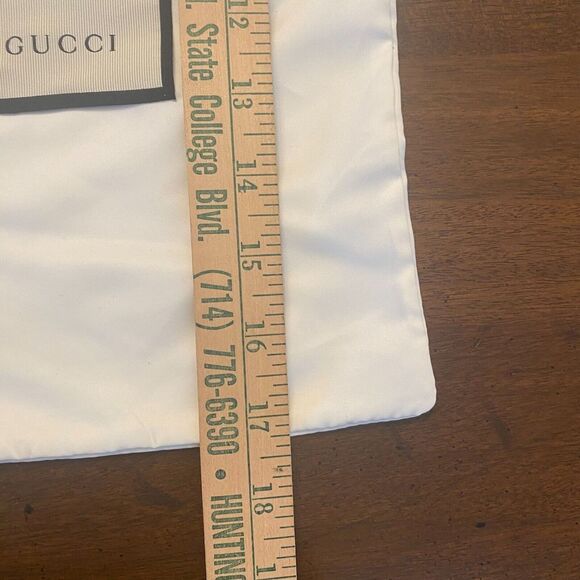 Gucci White Satin Rectangle Shoes Storage & Dust Cover Bag 17" X 8.5" Pair - Picture 4 of 6